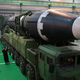 Imagen para el artículo titulado El nuevo misil nuclear de Corea del Norte es tan grande que podría poner en órbita sus propias naves tripuladas